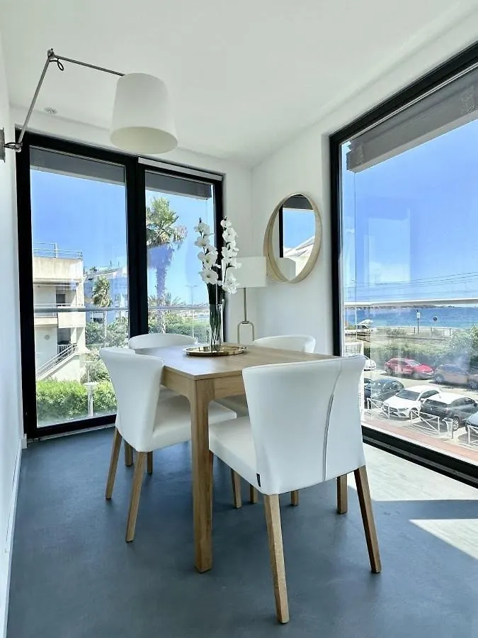 Private Front Beach Villa With Garden And Garage Antibes 0*,